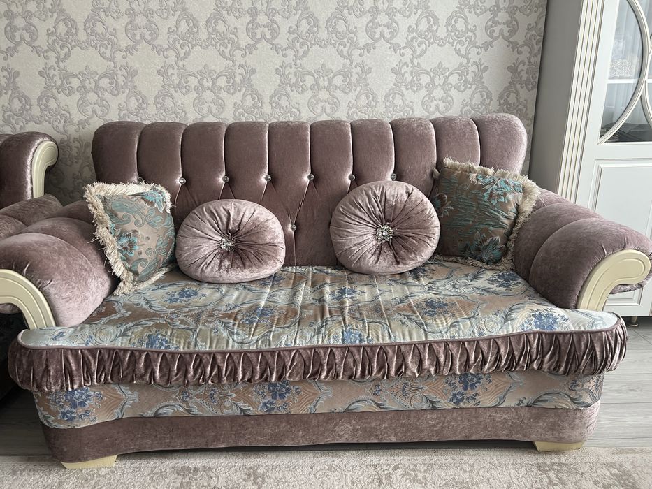 Мягкая мебель (диван)