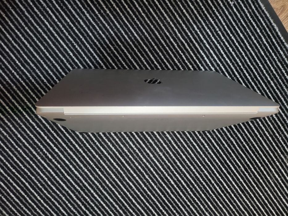 Macbook air m1 13 inch 2020 256 ssd 8 GB ram