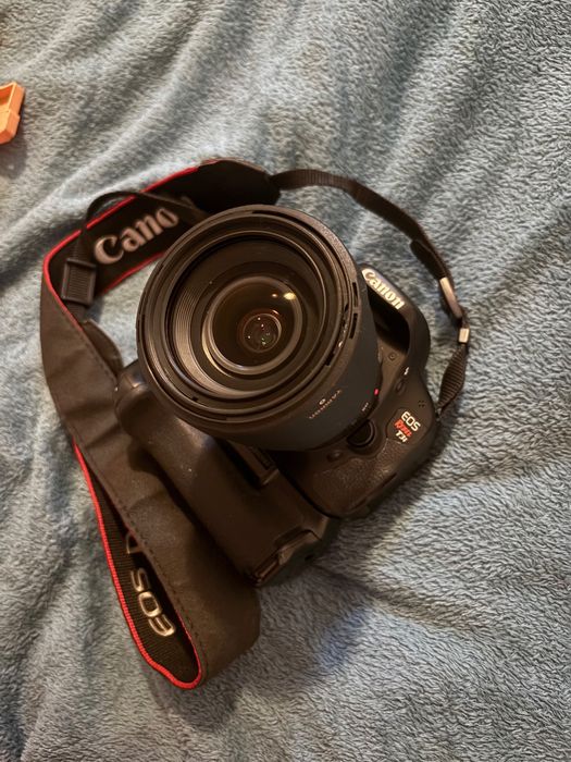 Aparat foto Canon EOS 600D