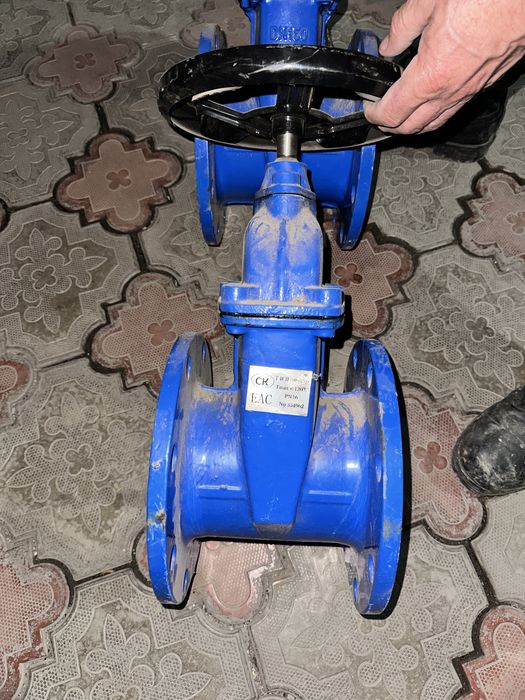 Задвижка DN150 PN16