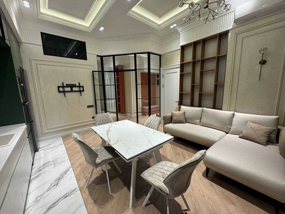 London — квартира в кирпичном доме с качественным ремонтом ;Дархан