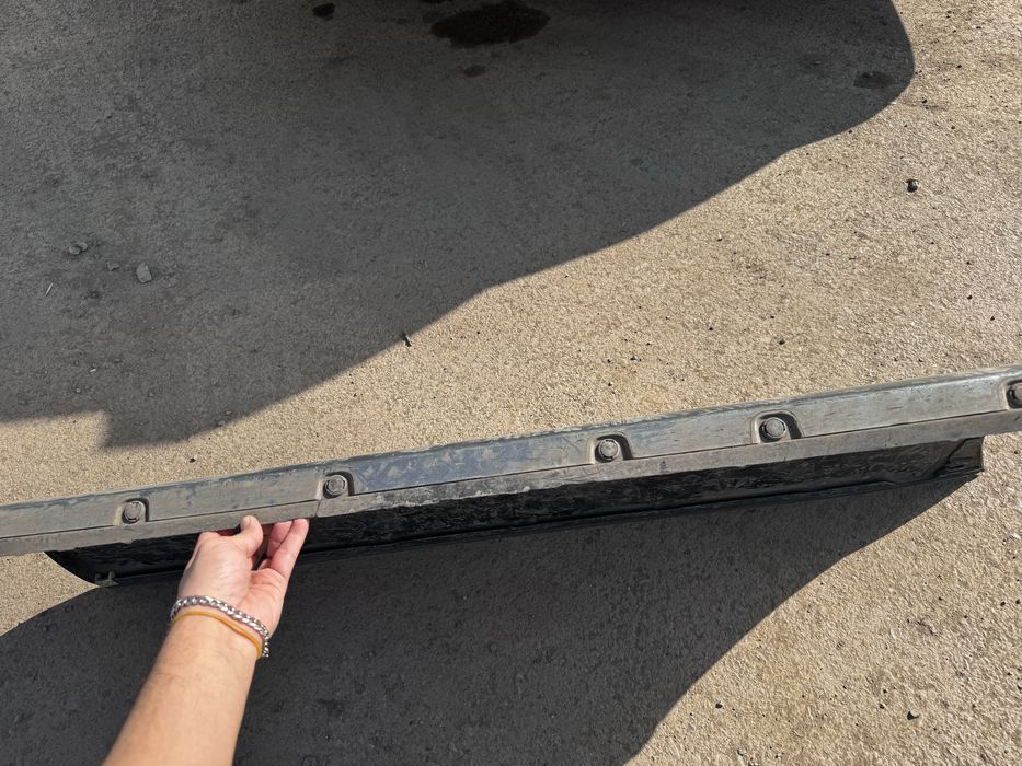 Накладка на дверь estima 2008г