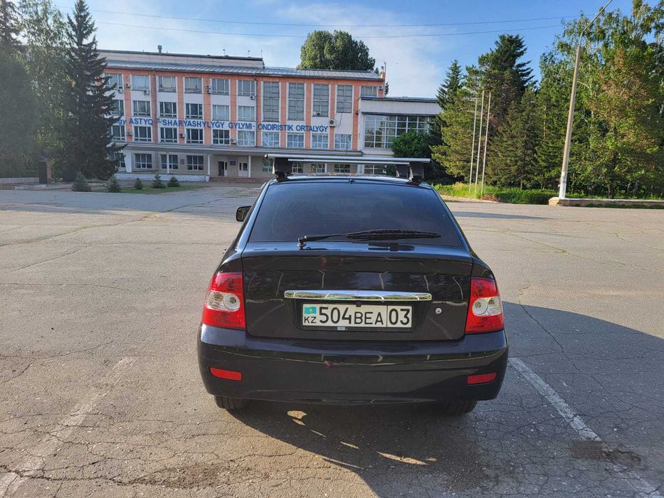 Lada Priora хэтчбек