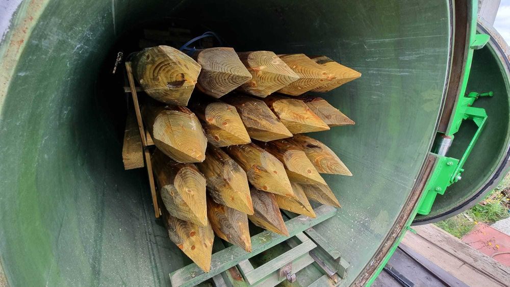 Tutori si Spalieri din Lemn Rotund impregnat pentru Vie si Agricultura