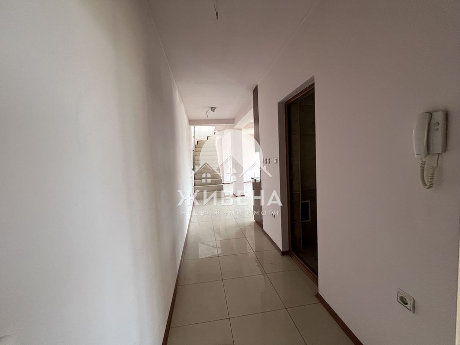 Продава се Четиристаен апартамент в Варна, Бизнес хотел - 145 кв.м за 1276 €/кв.м - Снимка #2