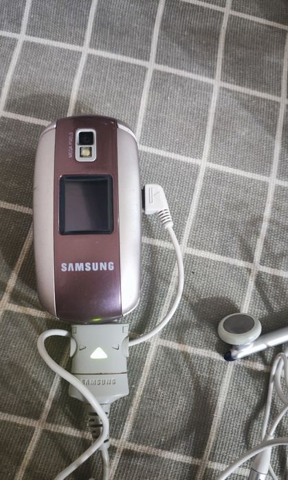 Samsung продам не рабочий