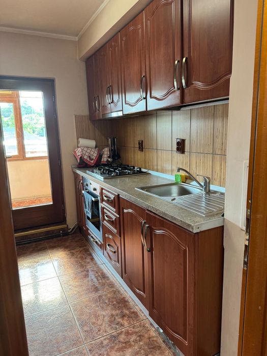 Se vinde apartament 3 CAMERE