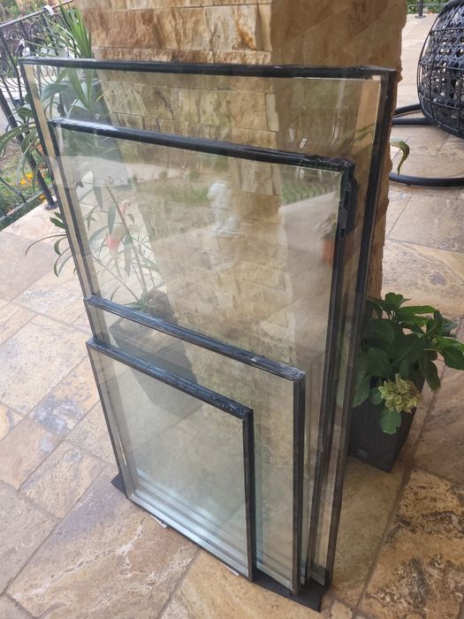 De vânzare geamuri noi