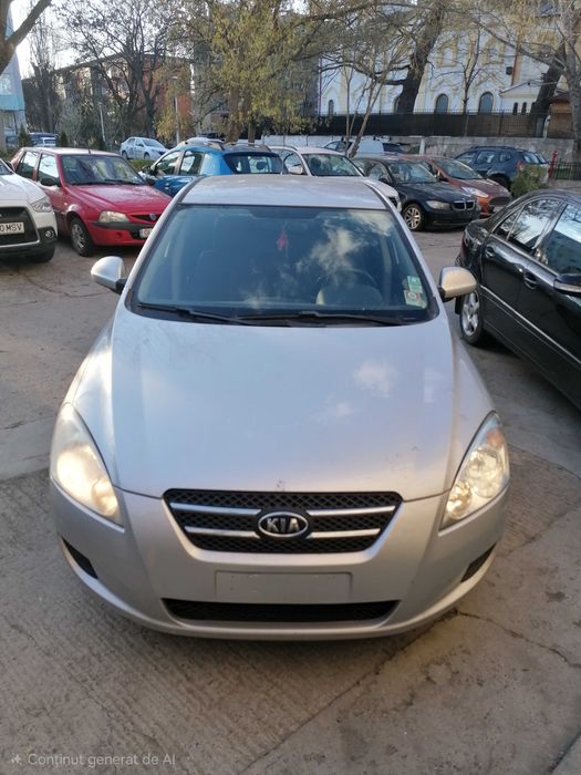 kia ceed 2008, benzina, 109 cp, 193.000 km, primul proprietar discuri si placute noi revizia la zi fara avarii