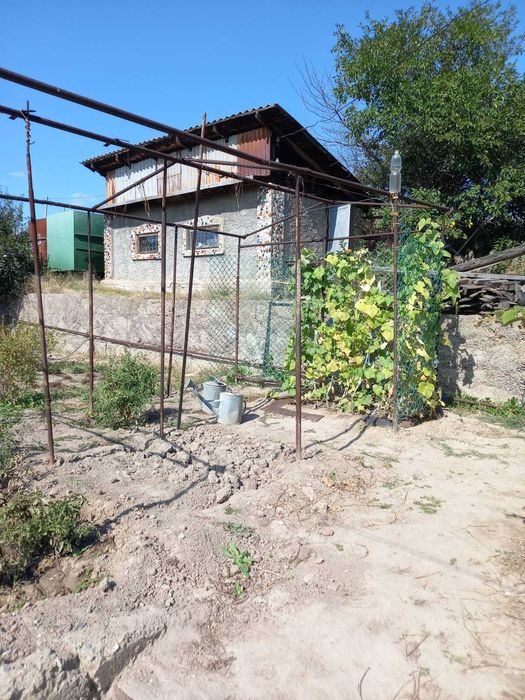 Продам дачный домик с участком в пригороде Алматы