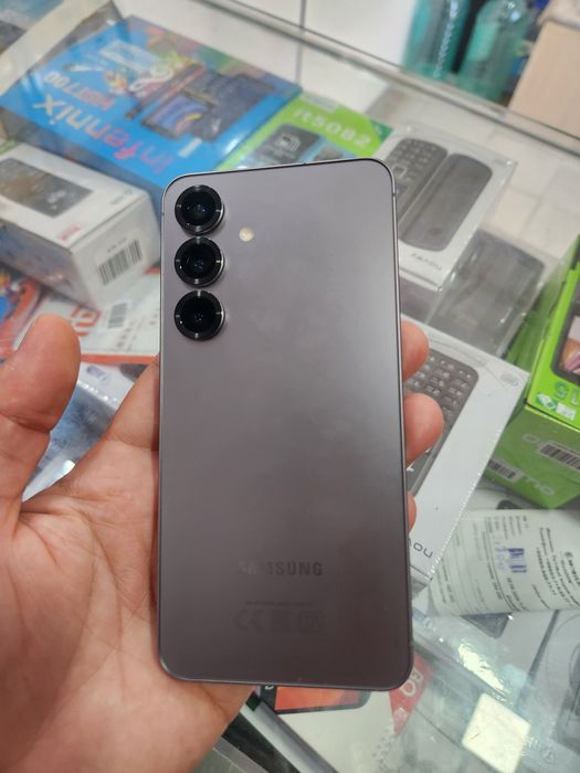 Samsung S25  12/256 Yangi