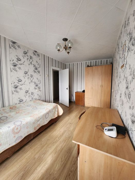 Продам 4 комн квартиру