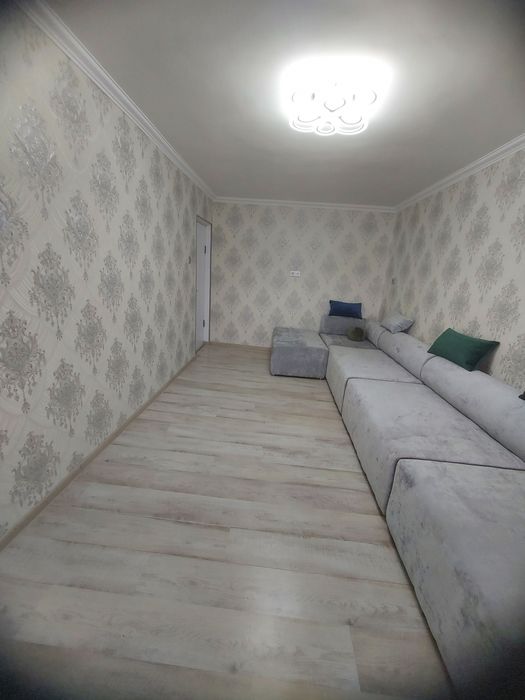 3 xonali kvartira sotiladi