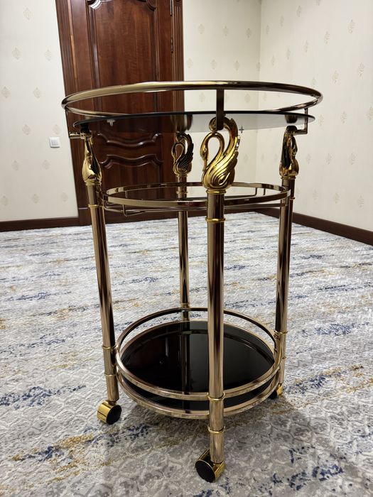 Декоративный стеллаж