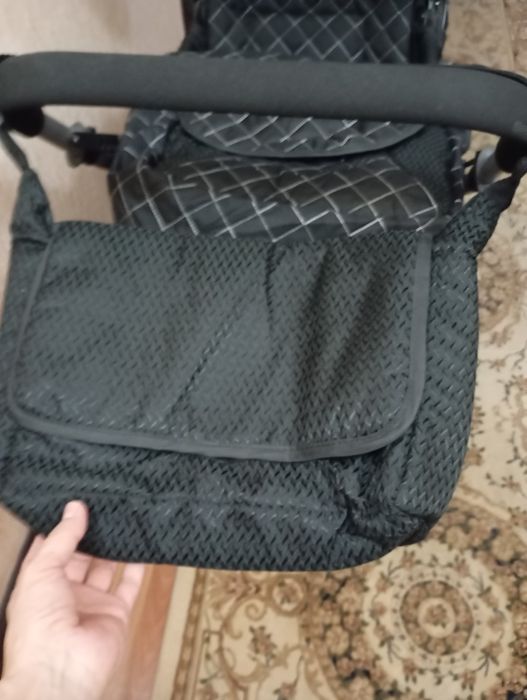 Коляска сотилади