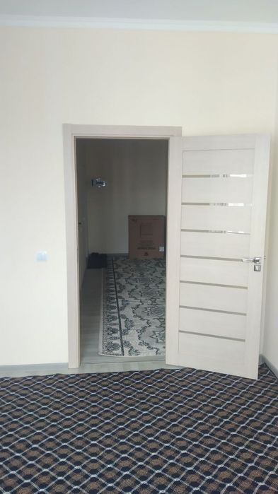 Yangi uy 81 maktabni yonida joylashgan