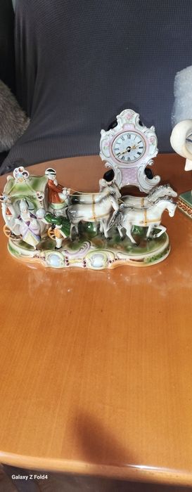 Статуята (карета) Антика. Произход Чехия. Дължина на 32 см.