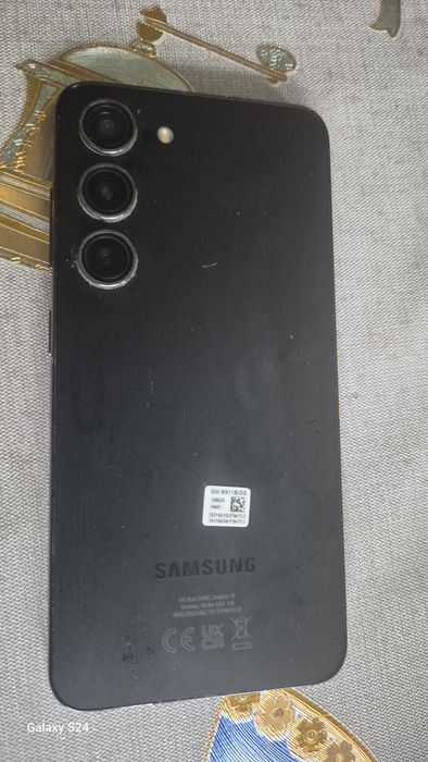 Samsung s 23  utilizat. Prezinta mici uzuri. Perfect functional.