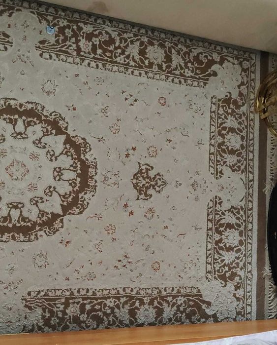 Продам шторы и ковры