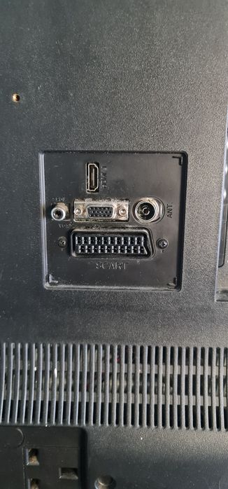 Продавам телевизор FINLUX
32FLYR274S