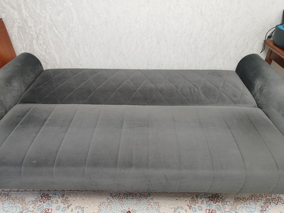 Продам диван в хорошем состоянии