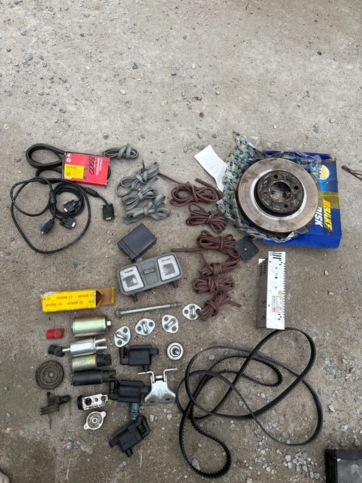 Разные запчасти на авто:
	•	2 рулевые рейки (самое ценное)
	•	Домкраты