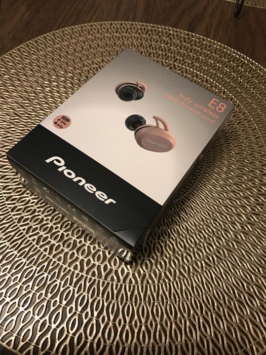 Безжични Pioneer E8