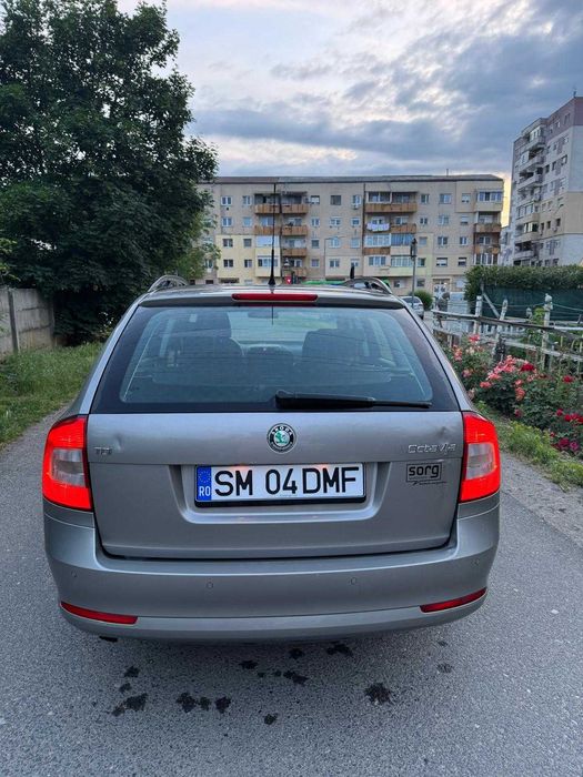 SKODA Octavia 2010 — imagine 3