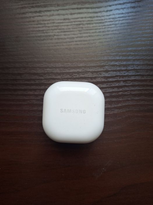 Samsung Galaxy buds 2