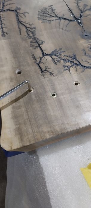 Антикварный кофейный стол