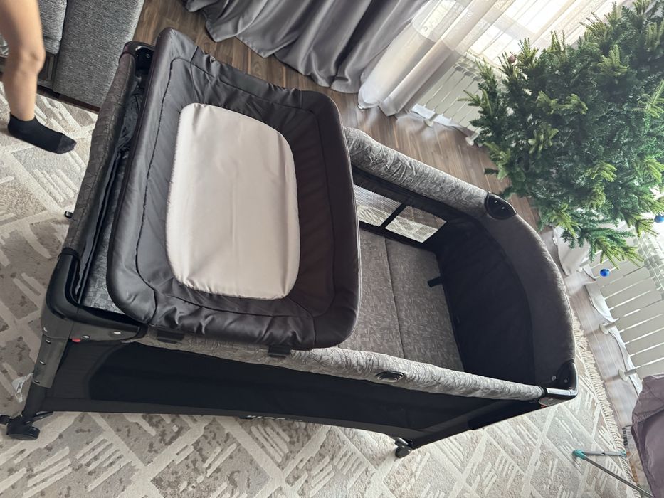 Продам кровать-манеж детскую