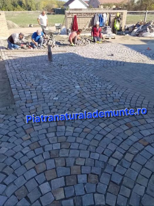 Piatra cubică andezit