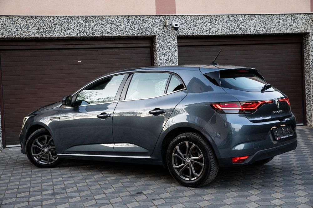 Renault Megane facelift~Bord digital~faruri full led~Euro 6~86368 km Reali~ car play