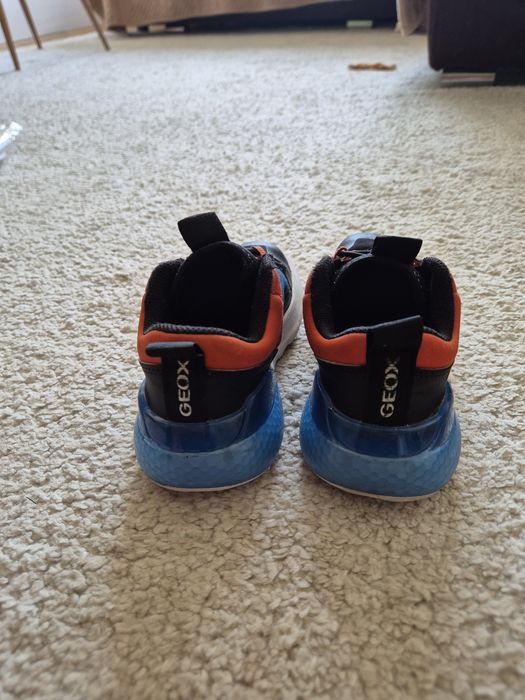 Adidasi GEox marime 29