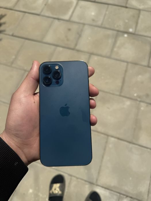 Iphone 12 pro max 78% baterie
