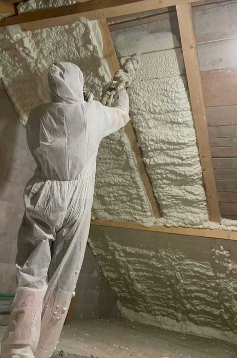 Spuma Poliuretanica + Hidroizolatii