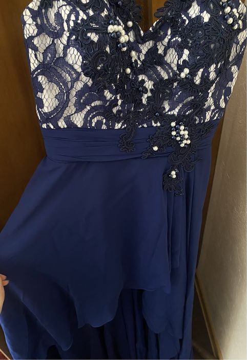 Елегантна синя рокля