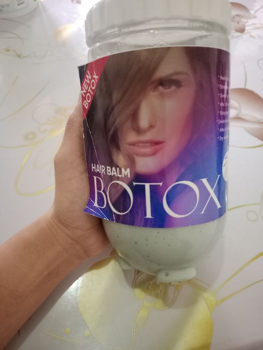 Botoxs vitamin sotiladi sochga uhod juda zor sochga blesk beradi vitam