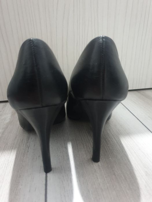 Pantofi piele naturala negri stilettoRalph lauren 36.5