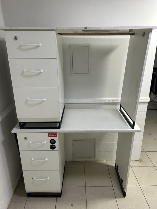 Продам столы в хорошем состоняни