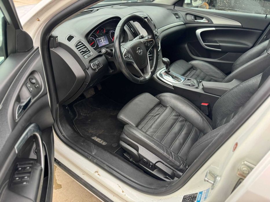 Opel Insignia facelift tourer 2015 2.0 automat avariat lovit avariate