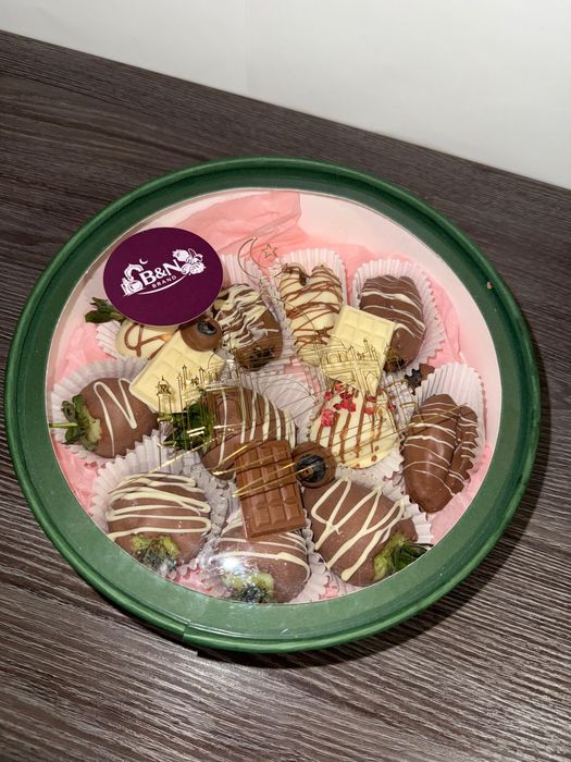 Клубника&Финики в шоколаде