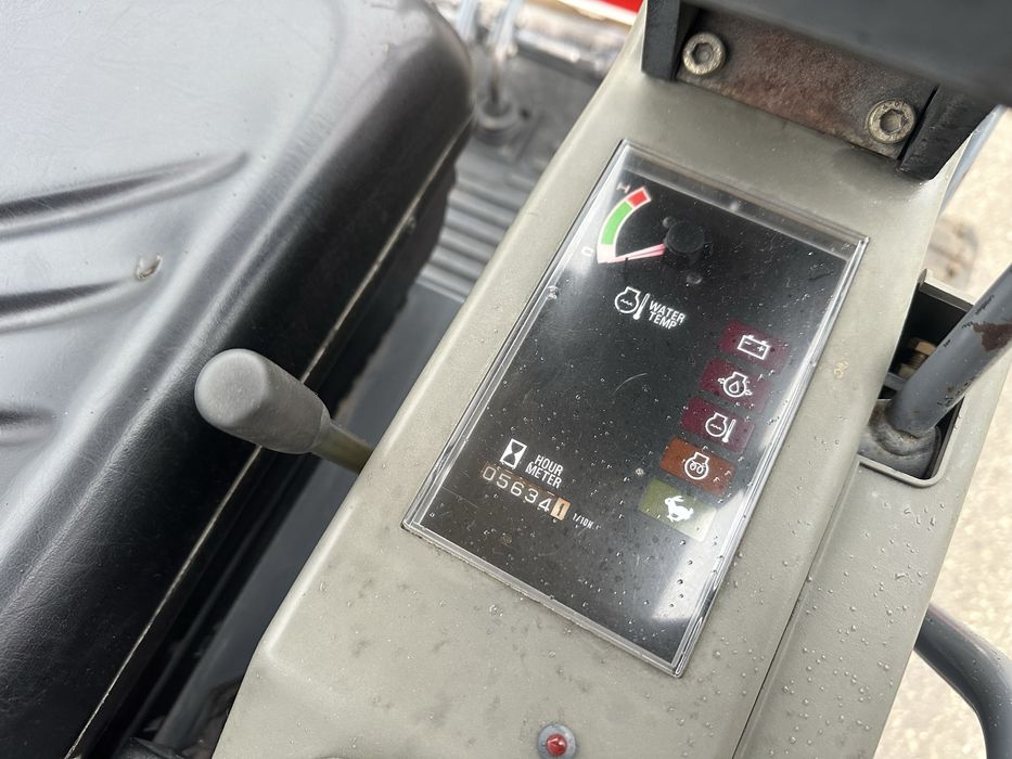 Мини Багер 1800кг.