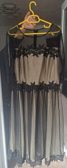 Vând rochie midi/scurta