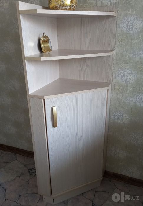 Шкаф .высота 135см