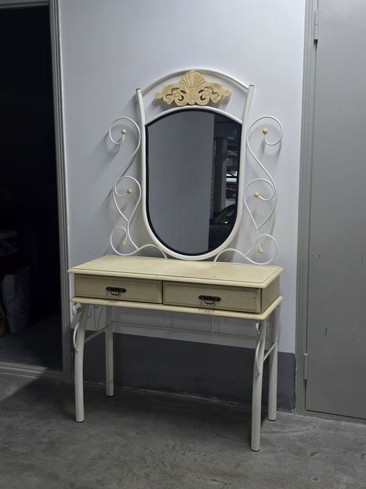 Косметическое зеркало