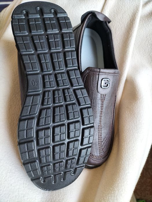 Pantofi bărbătești mărimea 40