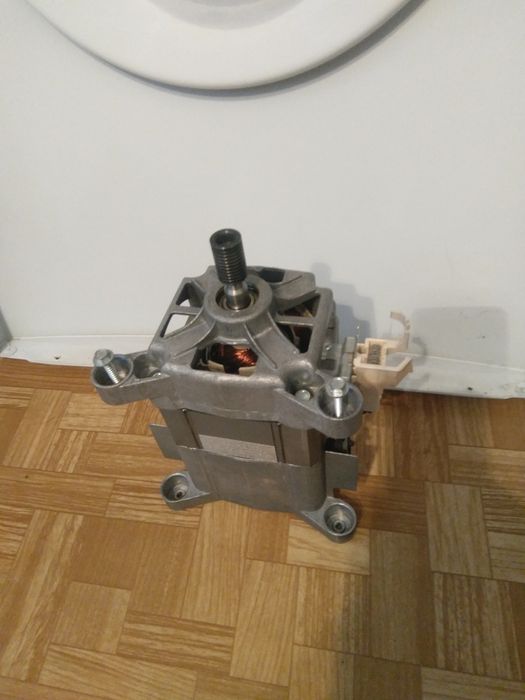 Части от пералня Zanussi ZWG 7100 k