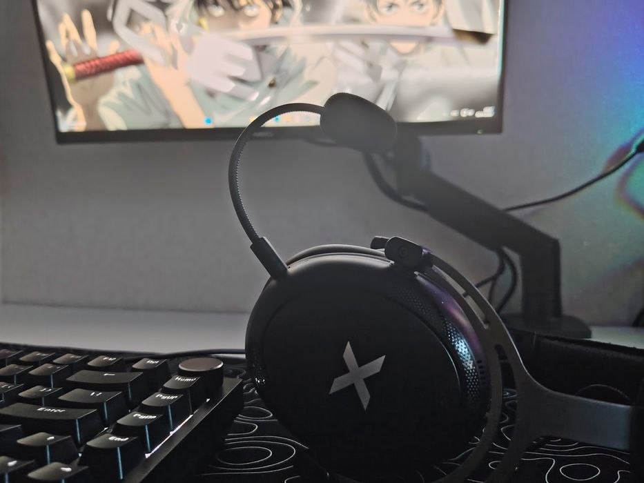 Клавиатура с наушники