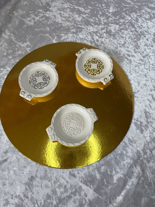 Тойбастар из гипса